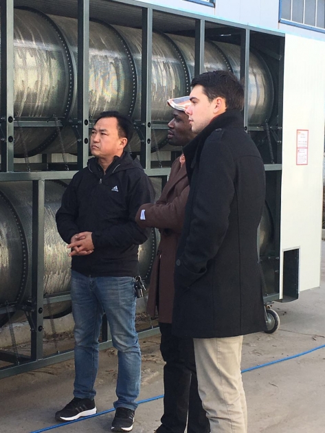 荷兰客户来我公司采购辣椒剪把机